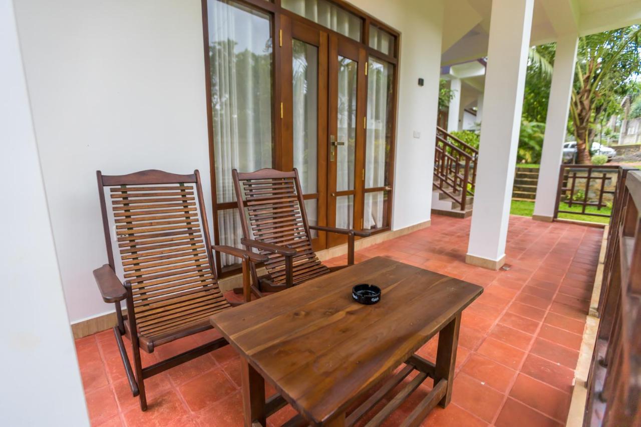 Shine Wave Turtle Beach Tangalle Exterior photo