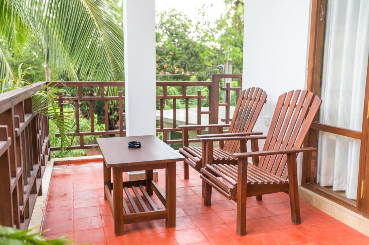 Shine Wave Turtle Beach Tangalle Exterior photo